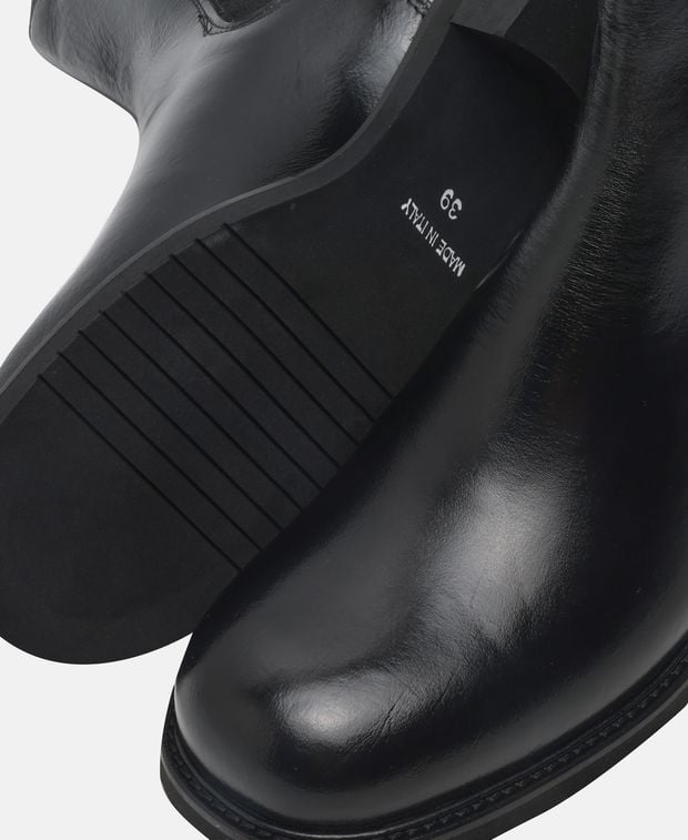 Chelsea Boots