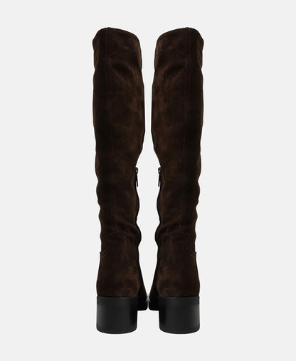 Wadenhohe Stiefel