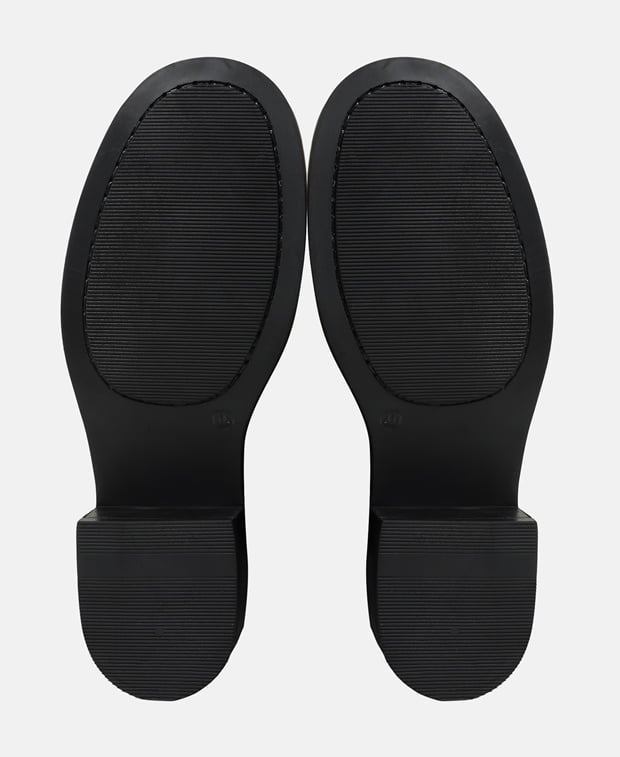 Wadenhohe Stiefel