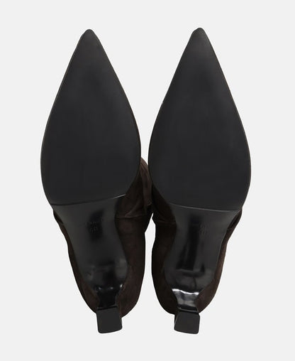 Wadenhohe Stiefel