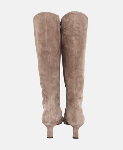 Wadenhohe Stiefel