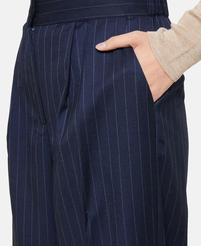 Hose mit weitem Bein