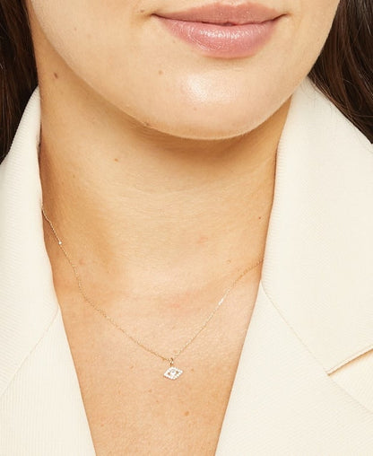 Halskette mit Anhänger