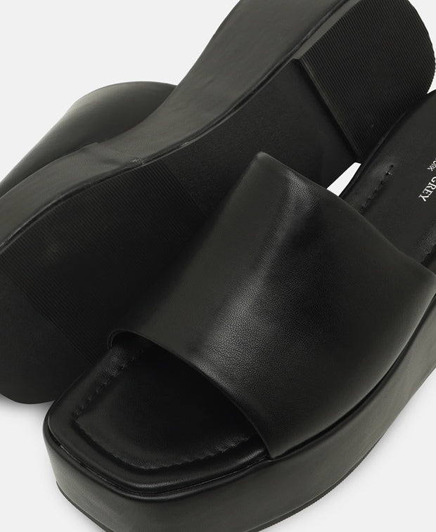 Wedged Mules