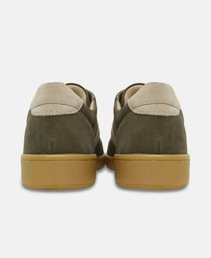Sneaker Hattrick