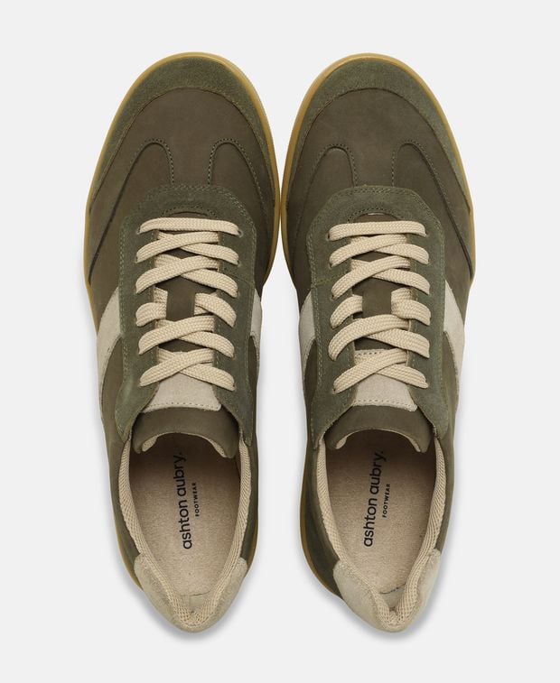 Sneaker Hattrick