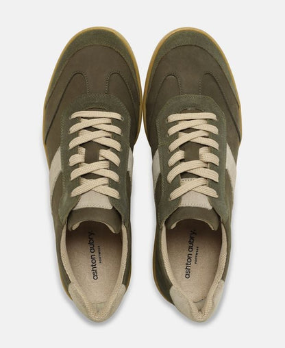 Sneaker Hattrick