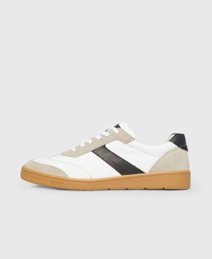Sneaker Hattrick