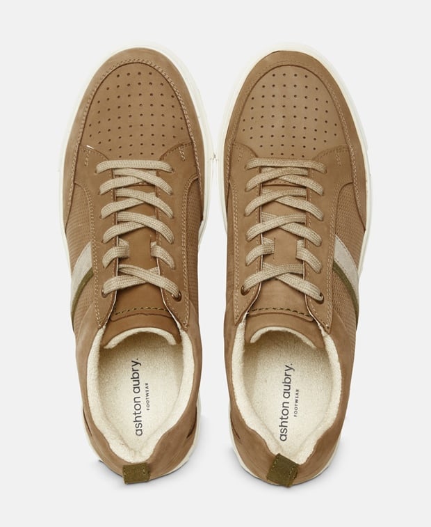 Sneaker