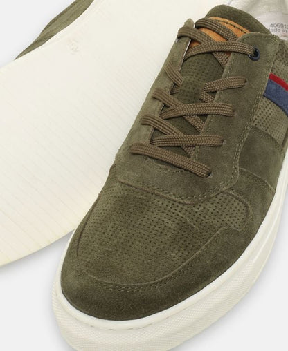 Sneaker