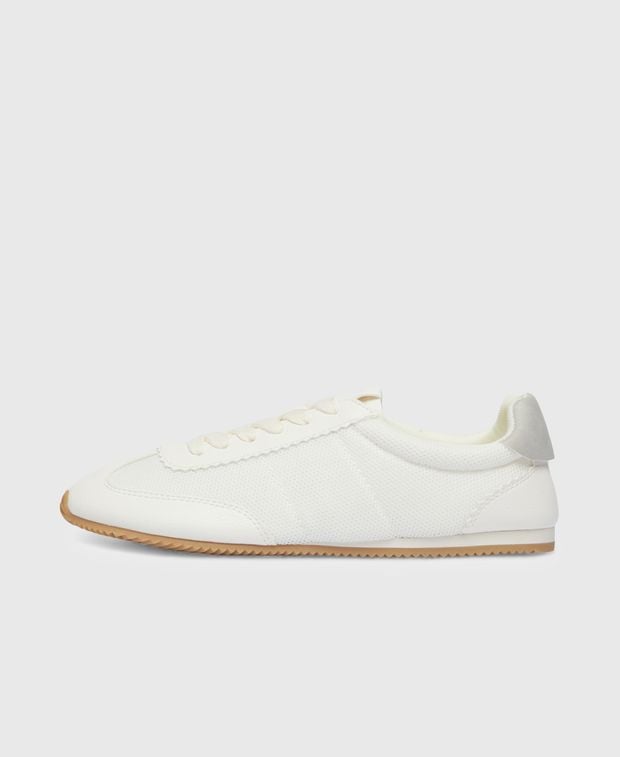 Sneaker