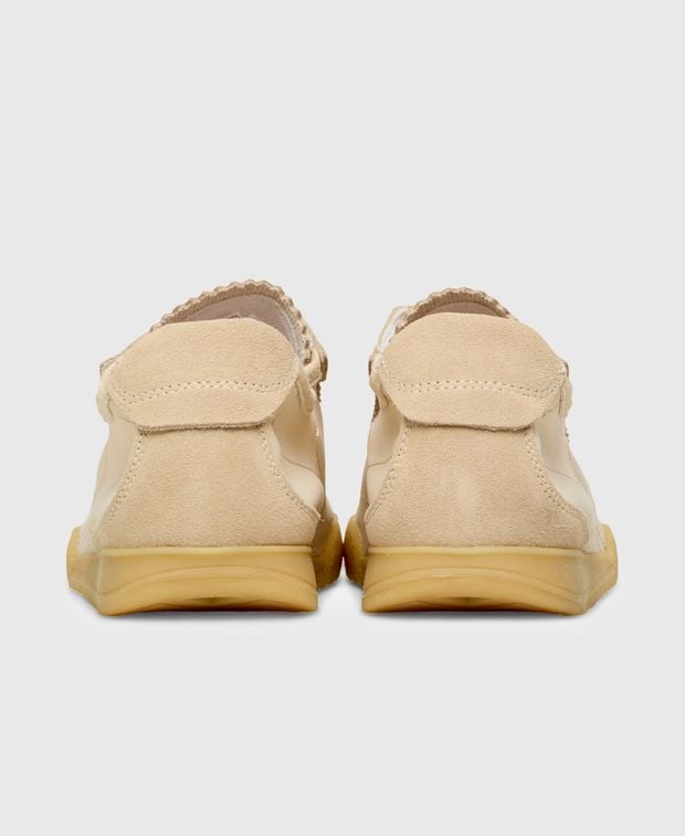 Sneaker