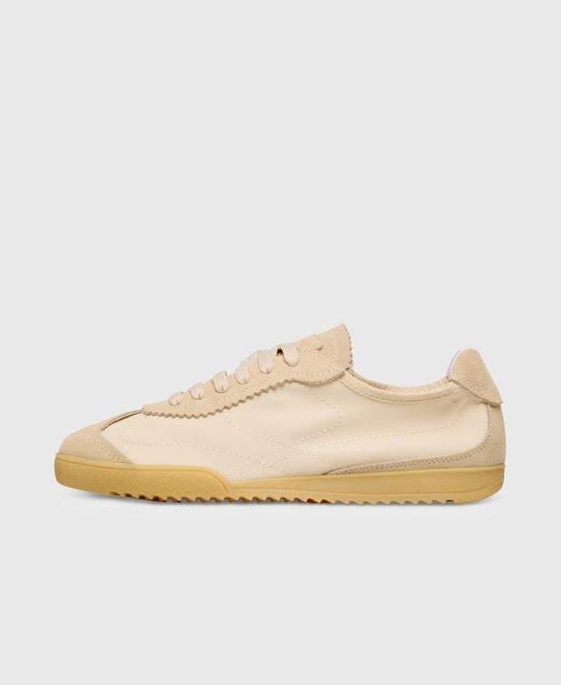 Sneaker
