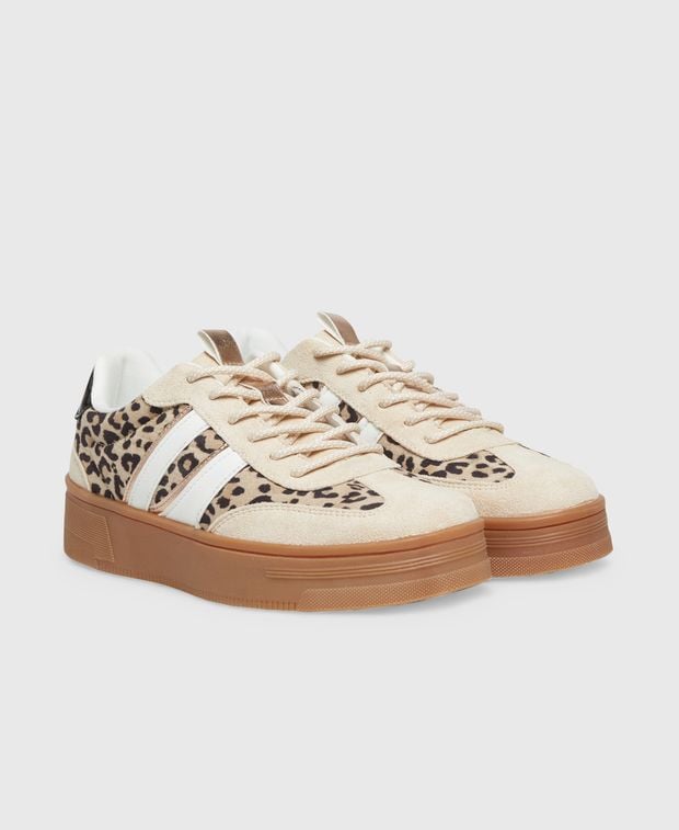 Sneaker
