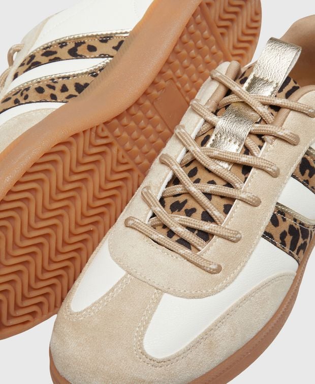 Sneaker