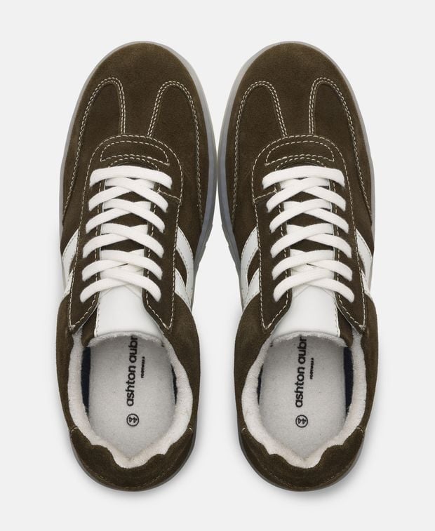 Sneaker