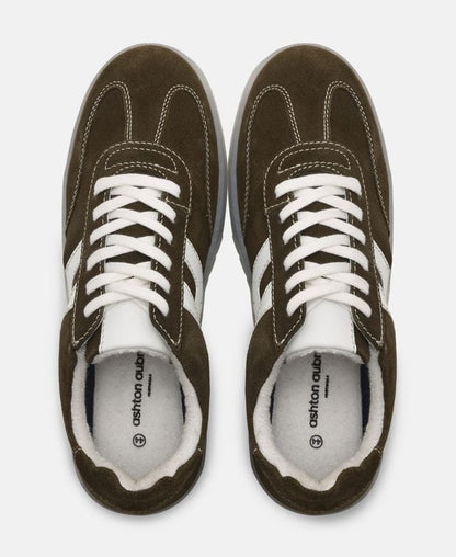 Sneaker