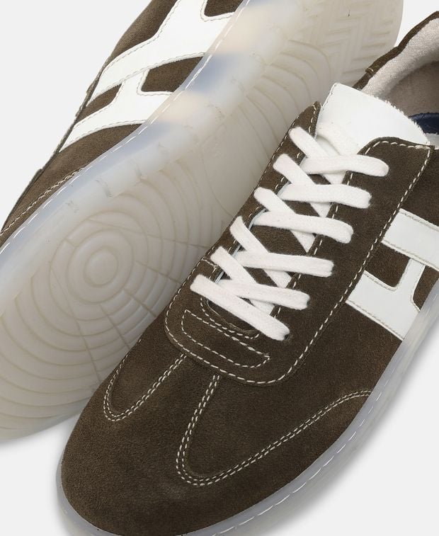 Sneaker