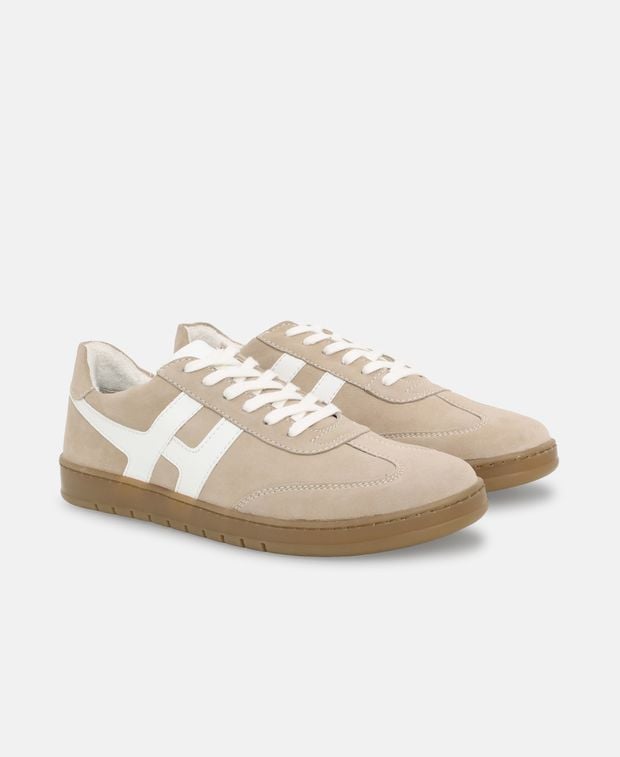 Sneaker