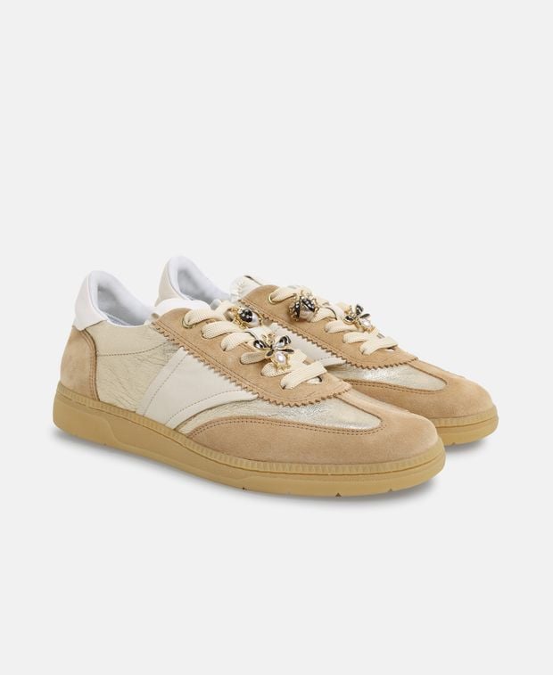 Sneaker