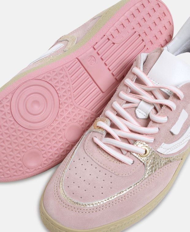 Sneaker