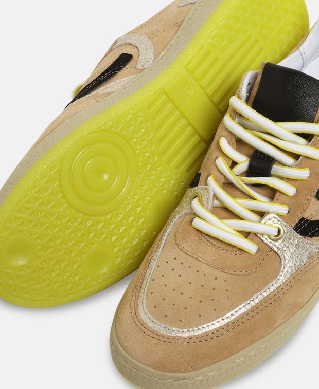 Sneaker