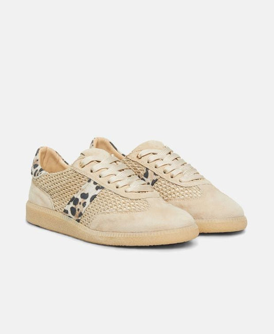 Sneaker Carol