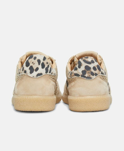 Sneaker Carol