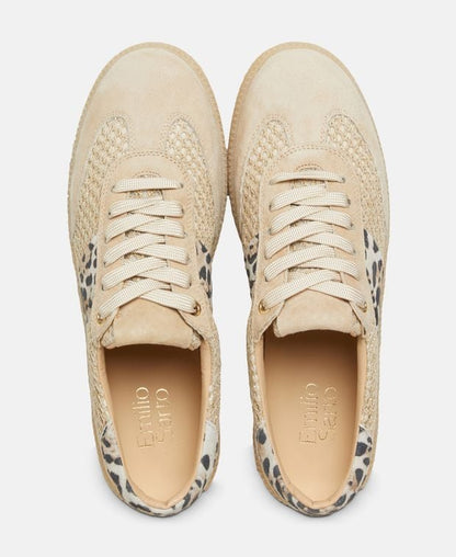 Sneaker Carol