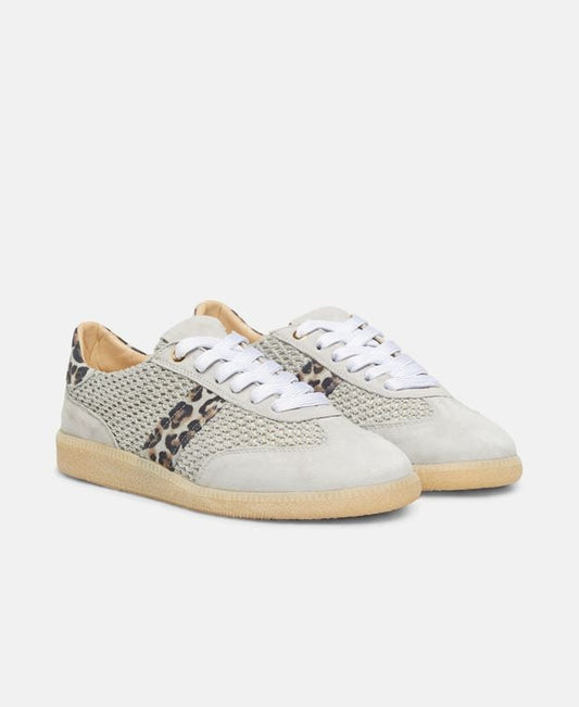 Sneaker Carol