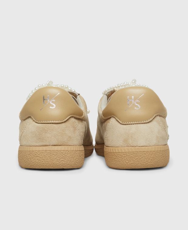 Sneaker