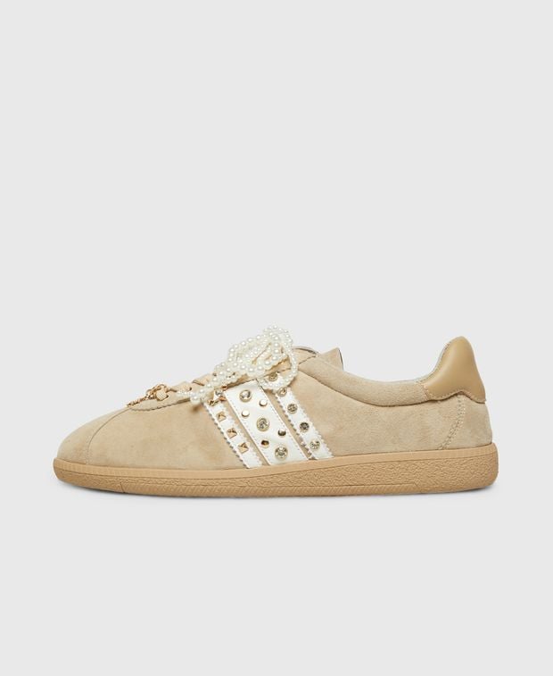 Sneaker
