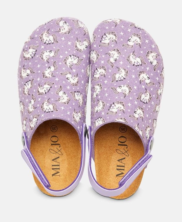 Clogs