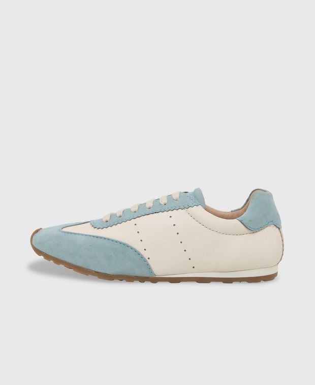 Sneaker