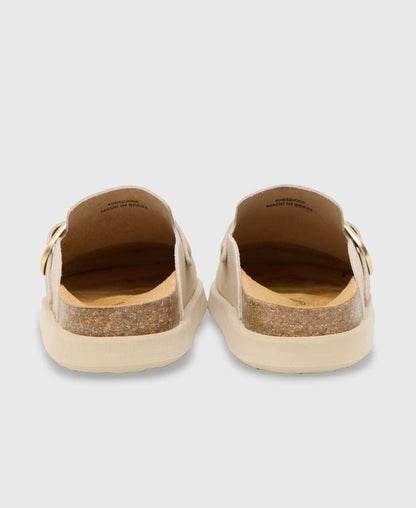 Clogs