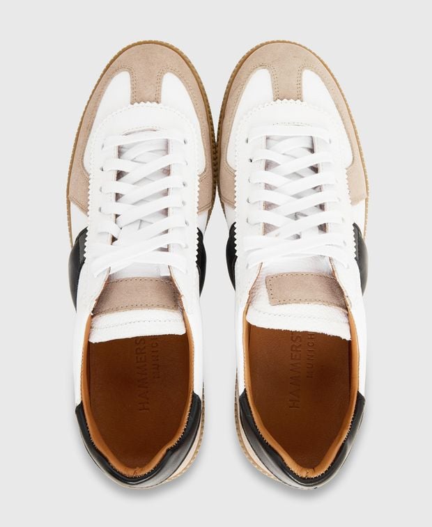 Sneaker
