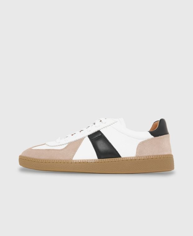 Sneaker