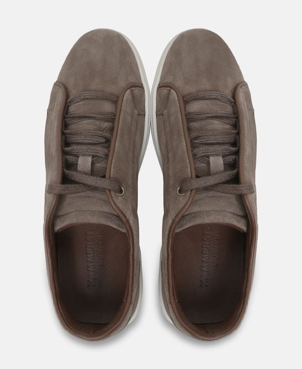 Sneaker