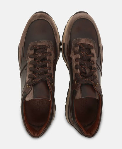 Sneaker