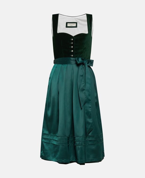 Dirndl mit Schürze