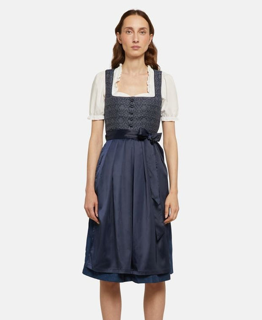 Dirndl mit Schürze