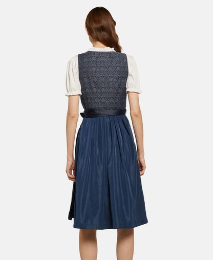 Dirndl mit Schürze
