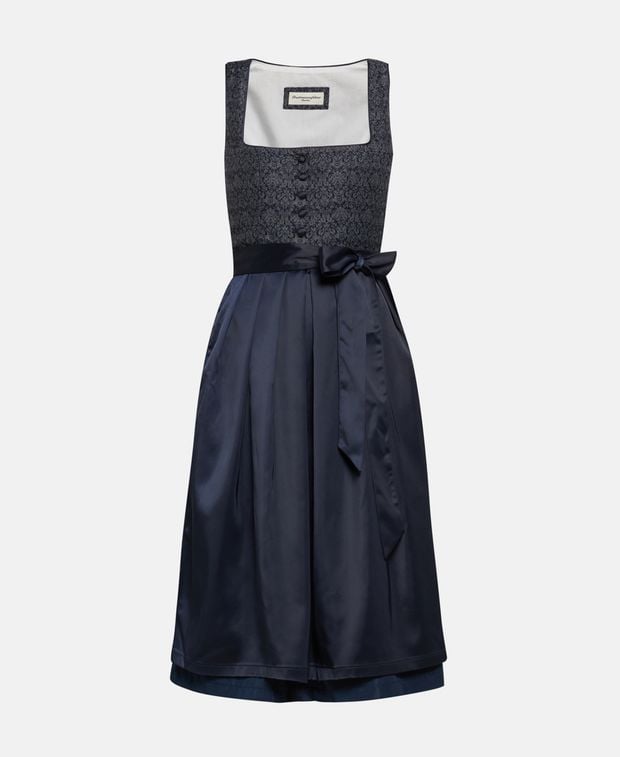 Dirndl mit Schürze