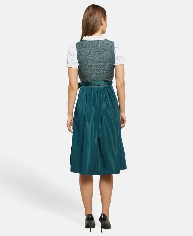Dirndl mit Schürze
