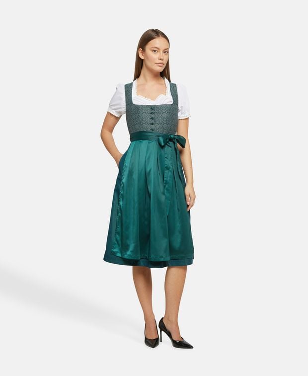 Dirndl mit Schürze