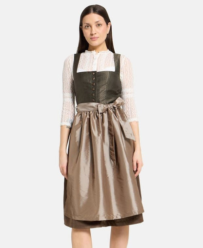 Dirndl mit Schürze