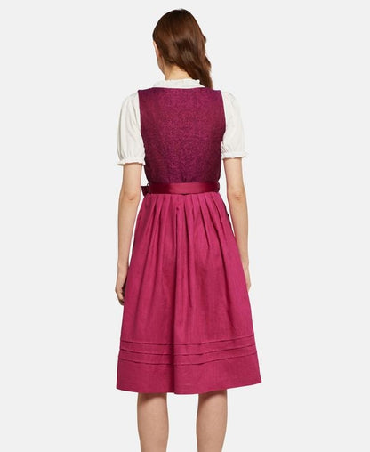 Dirndl mit Schürze