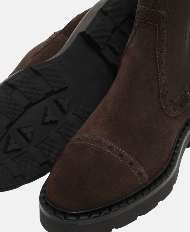 Chelsea Boots