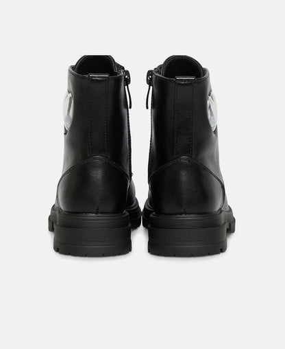 Schnürstiefeletten