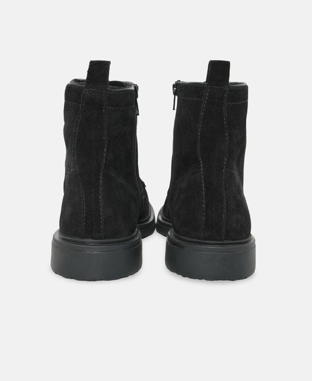Schnürstiefeletten
